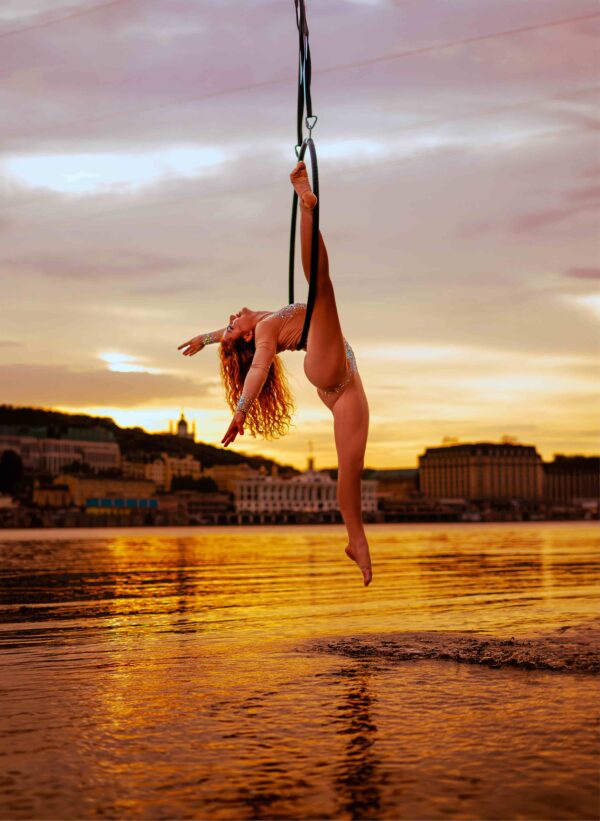 068 Iryna - Image 2