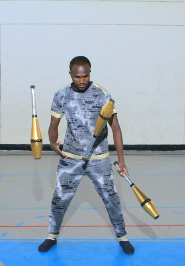 092 The circus man - Image 5
