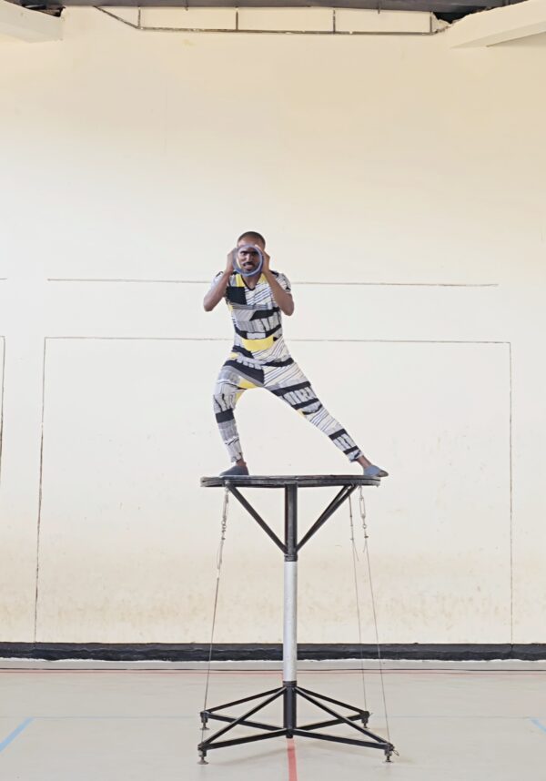092 The circus man - Image 9