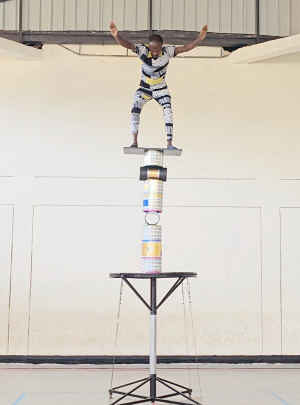 092 The circus man - Image 6